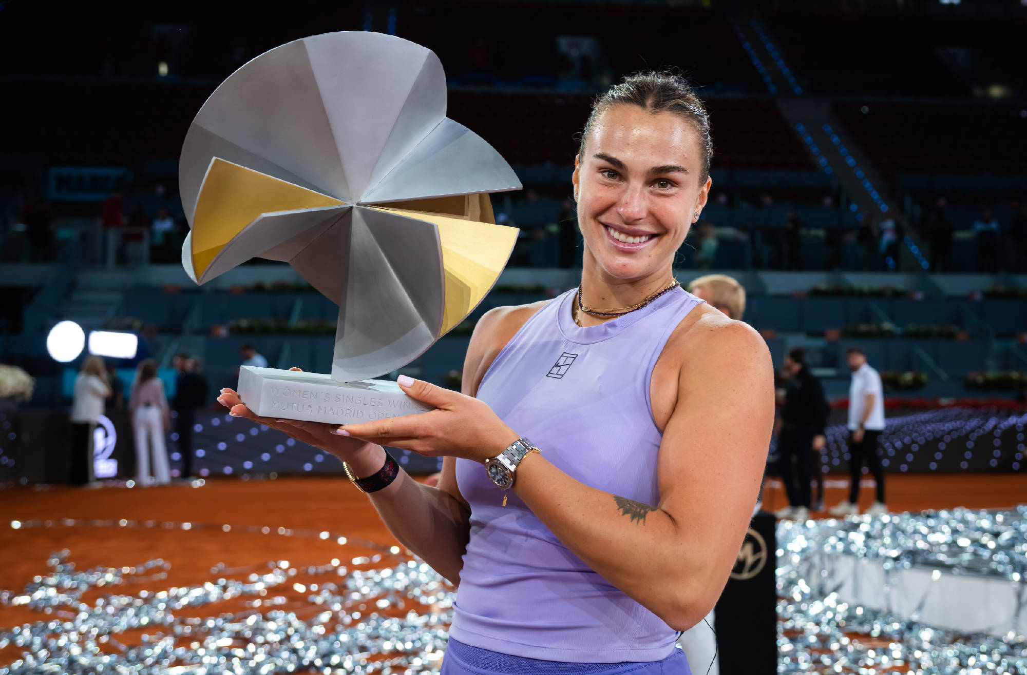 开云体育比分直播科维托娃重返赛场，刷新纪录首场状态出色，RNG观众沸腾！上演精彩一战的简单介绍